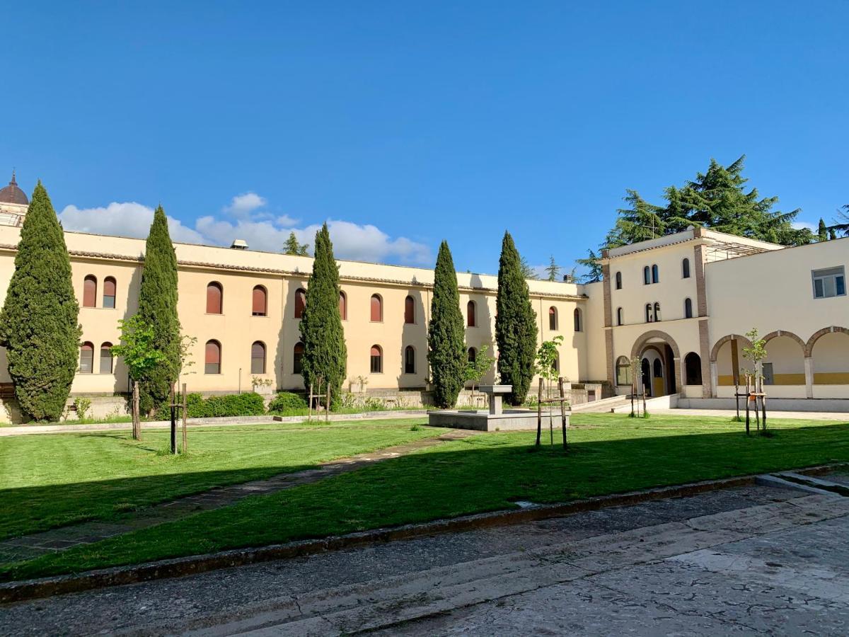 فندق Monastero San Vincenzo - Casa Per Ferie Bassano Romano المظهر الخارجي الصورة